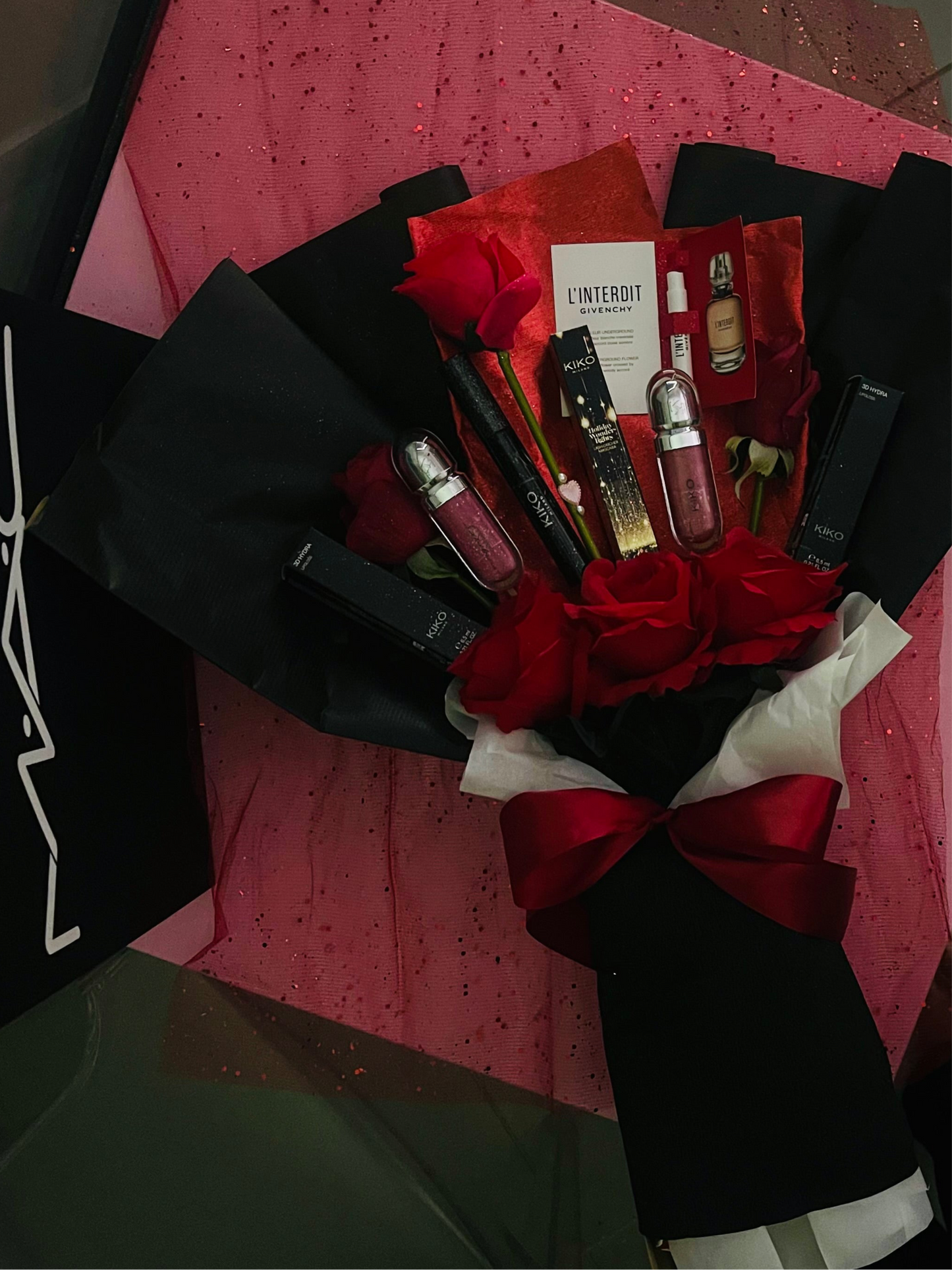 Bouquet “Éclat Envoûtant” ✨💐| Kiko Pour la Kafrine fan de bisous pailletés