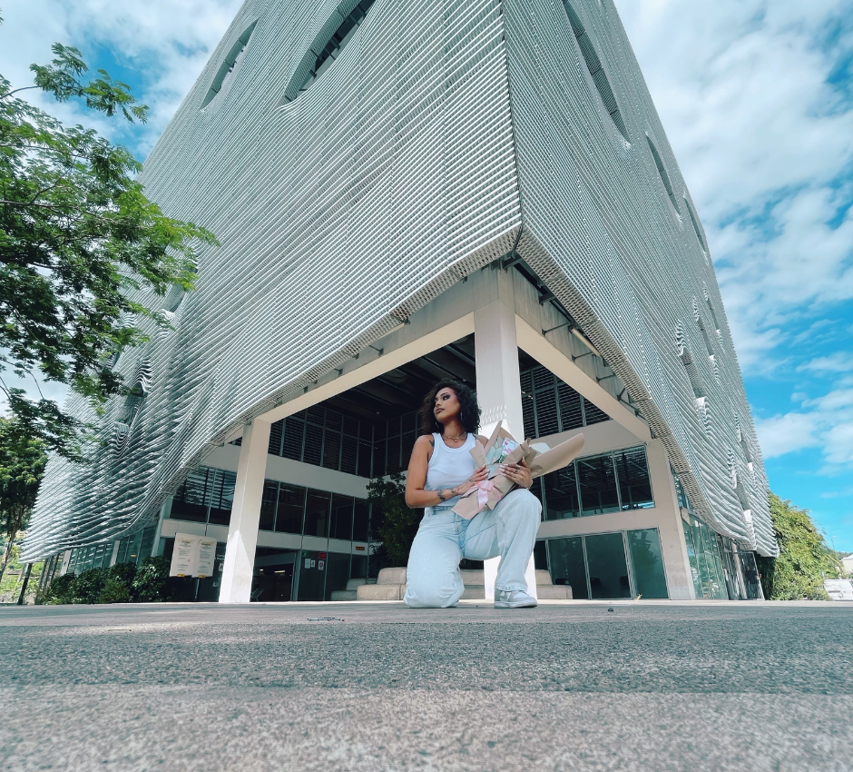 URBAN GYAL BOUQUET- NYX- 4 Produits de Maquillage longue tenue - 69cm x 58cm