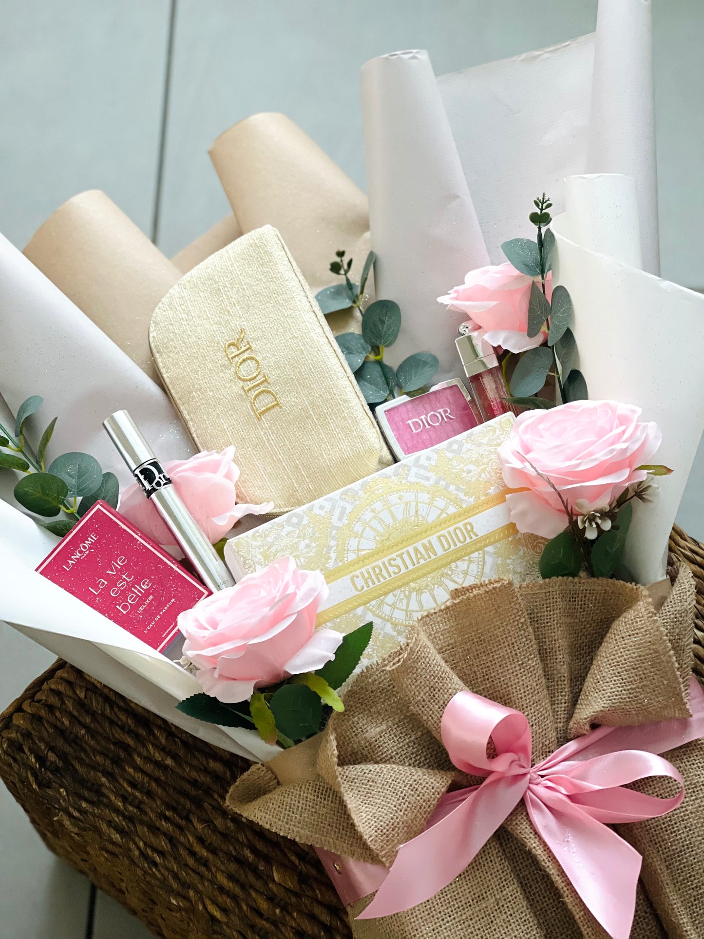 Bouquet “Rituel d’Or” ✨💐 | DIOR