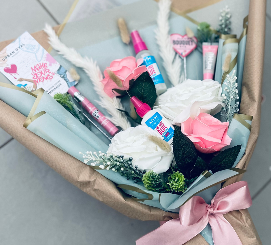 URBAN GYAL BOUQUET- NYX- 4 Produits de Maquillage longue tenue - 69cm x 58cm